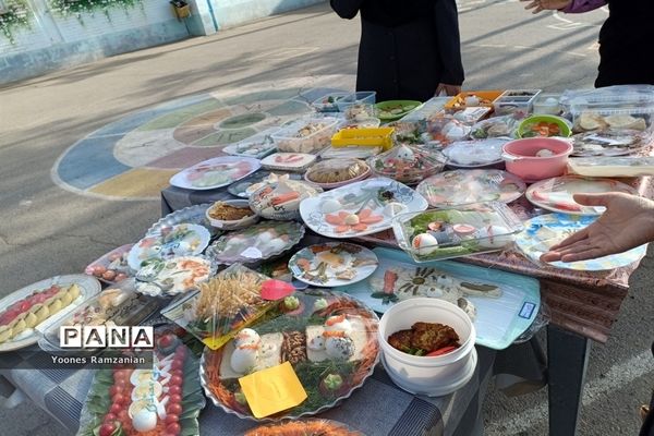 جشن روز غذای سالم در دبیرستان پاکزاد خلیل آباد