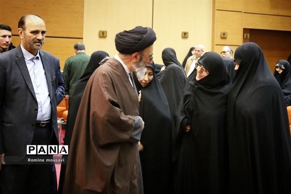 اجلاسیه بانوان کنگره ملی ۱۰ هزار شهید آذربایجان شرقی