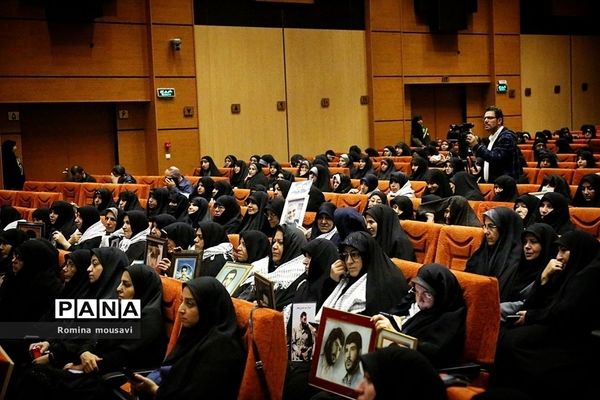 اجلاسیه بانوان کنگره ملی ۱۰ هزار شهید آذربایجان شرقی