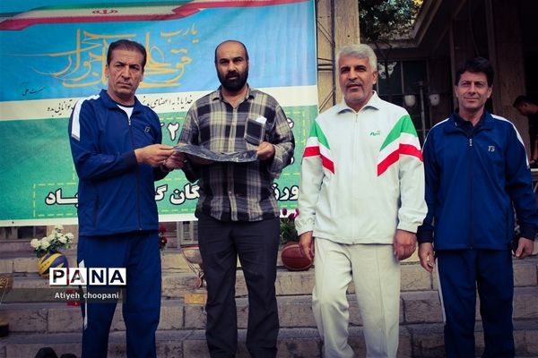 آئین گرامیداشت هفته تربیت‌بدنی با برگزاری ورزش صبح‌گاهی در اداره‌کل آموزش و پرورش شهر تهران