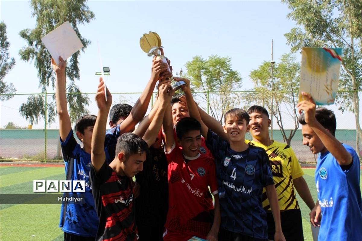 برگزاری مسابقه فوتبال بین مدارس شهر جوادآباد