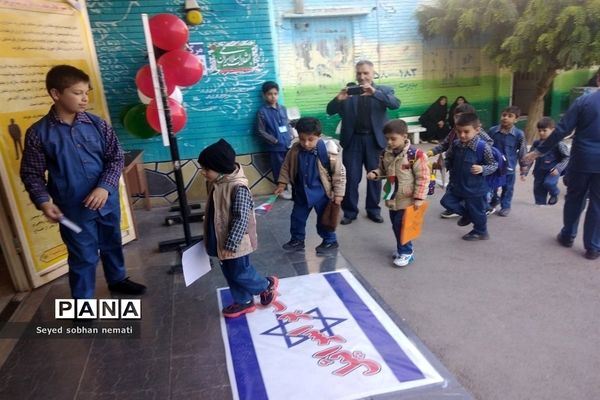 پیمان همبستگی دانش‌آموزان دبستان پسرانه مولوی با کودکان فلسطینی