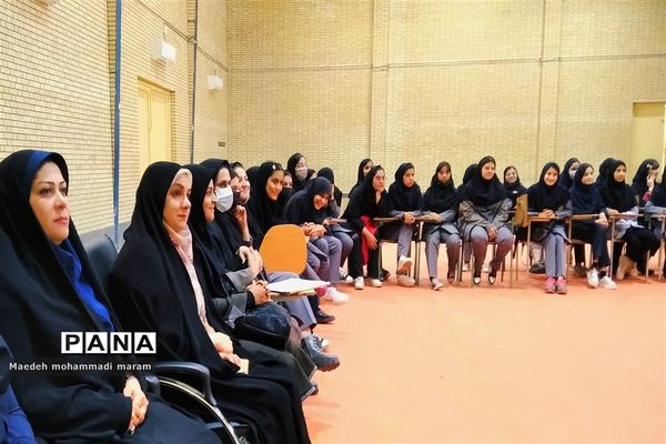 هفته تربیت بدنی در دبیرستان فرزانگان زاهدان