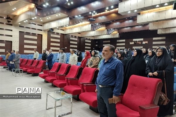 جلسه اولیا و مربیان آموزشگاه مرحوم عابدینی خرم 2 در فرهنگسرای صفادشت