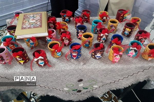 برگزاری جشن قرآن کلاس اولی‌های دبستان دخترانه فضیلت  کاشمر