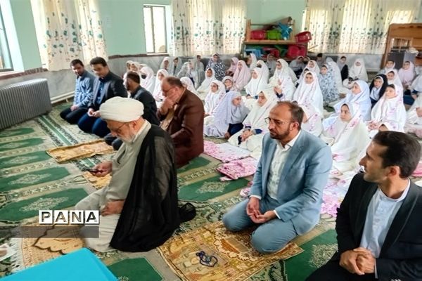 برگزاری نماز جماعت در مدارس شهرستان جویبار