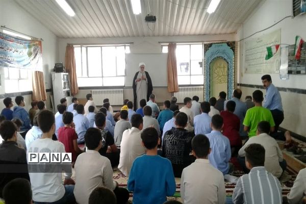 برگزاری نماز جماعت در مدارس شهرستان جویبار