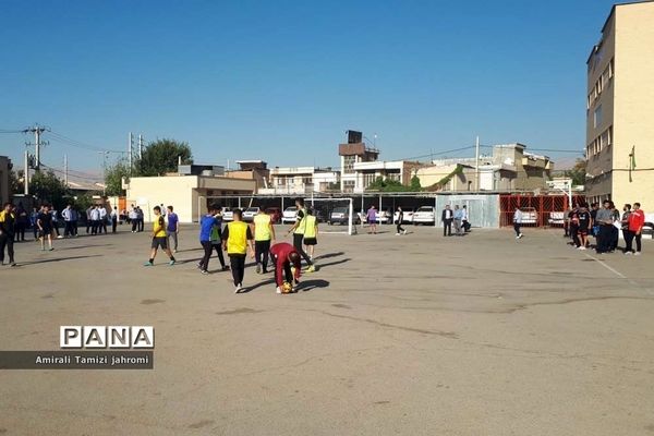 افتتاحیه المپیاد ورزشی در دبیرستان پسرانه معارف ۴ ناحیه ۳ شیراز