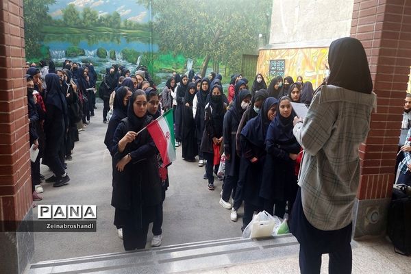 زنگ همبستگی در دبیرستان دخترانه حضرت معصومه