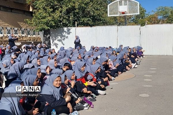 مراسم المپیاد ورزشی درون مدرسه ای در دبیرستان حضرت خدیجه(س)
