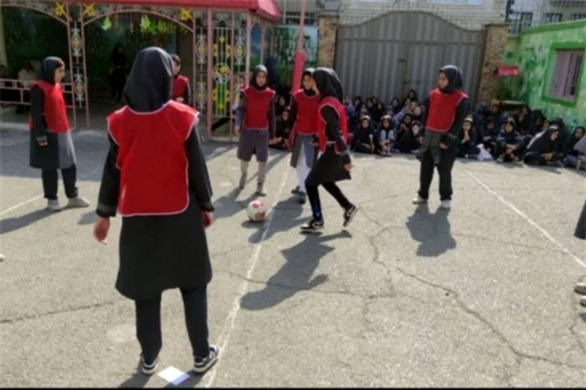 افتتاحیه المپیاد ورزشی درون‌مدرسه‌ای در آموزشگاه حضرت معصومه(س) اسلامشهر/فیلم