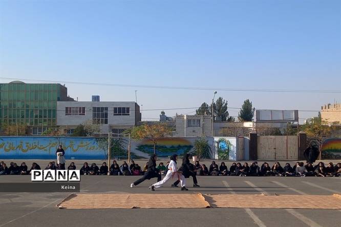 گرامیداشت هفته تربیتبدنی در دبیرستان الزهرا(س) و فرهنگ مرحوم فخرایی