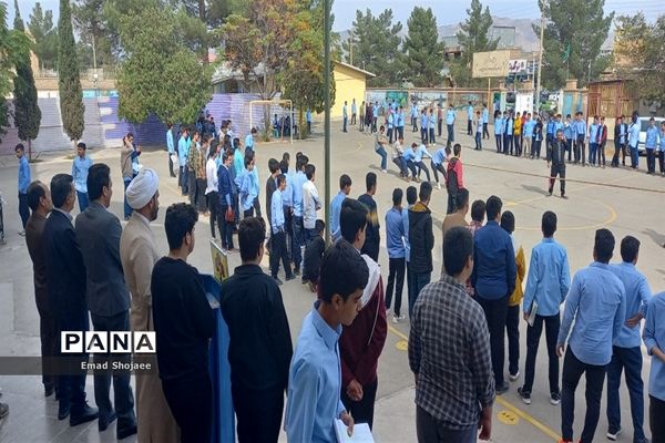 المپیاد درون مدرسه‌ای دبیرستان نمونه آیت الله خامنه‌ای کاشمر