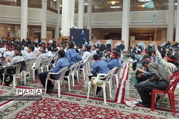 بزرگداشت شهدای دانش‌آموز حادثه تروریستی حرم مطهر احمد بن موسی (ع)