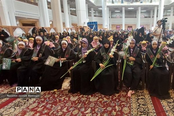 بزرگداشت شهدای دانش‌آموز حادثه تروریستی حرم مطهر احمد بن موسی (ع)