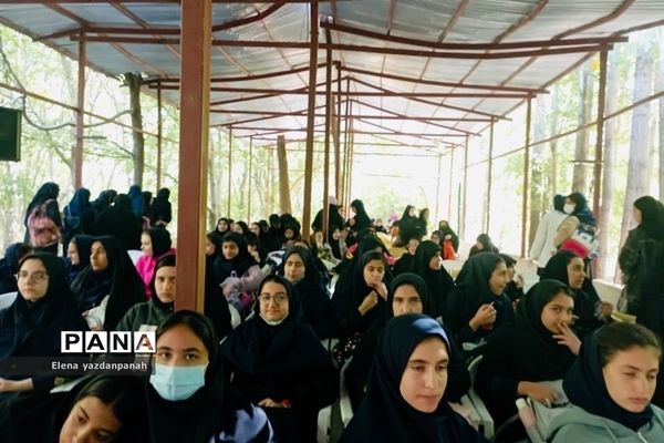 برگزاری اردو یک روزه دانش‌آموزی هدفمند در فارس