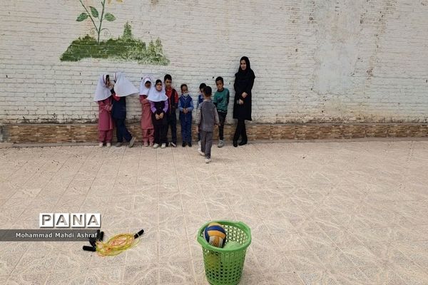 مسابقات بومی‌ محلی در روستای نیستانک شهرستان نایین