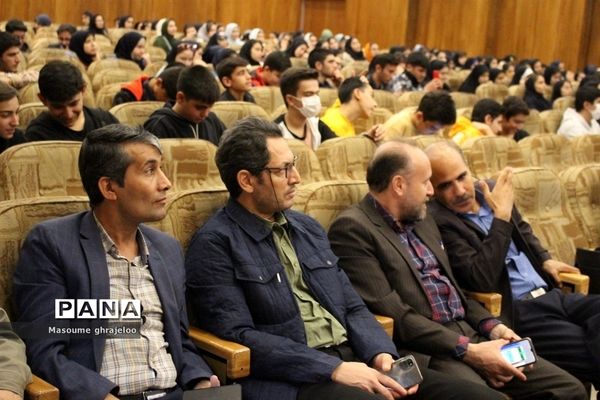 برگزاری همایش دهه ریاضیات در زنجان