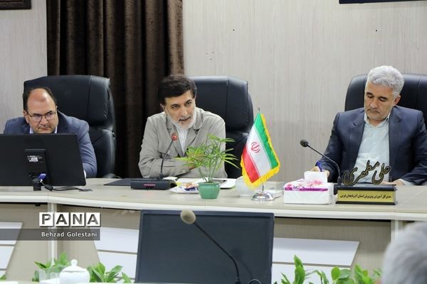 جلسه قرارگاه جهادی عدالت تربیتی و نصیب برابر آموزشی ‌در آذربایجان غربی