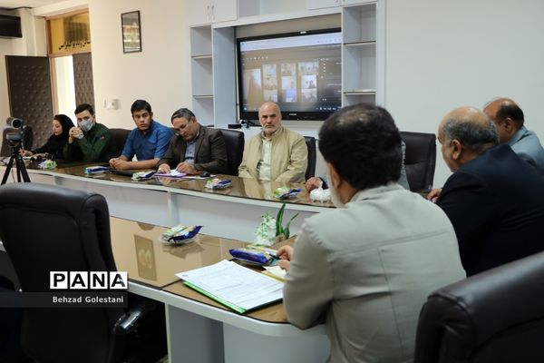 وبینار دبیران کشوری قرارگاه جهادی عدالت تربیتی با اعضای گرو‌های جهادی استانی و شهرستانی آذربایجان غربی
