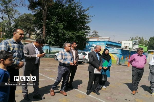 نمایشگاه دست‌سازهای دانش‌آموزان ناحیه چهار شیراز در طرح بوم