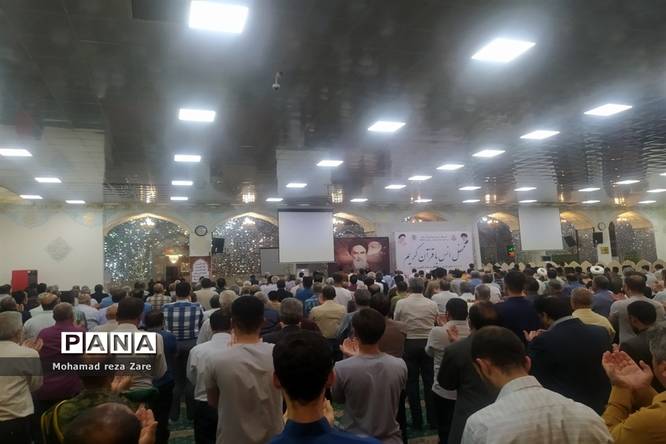 محفل انس با قرآن کریم در کاشمر بهمناسبت رحلت امام خمینی