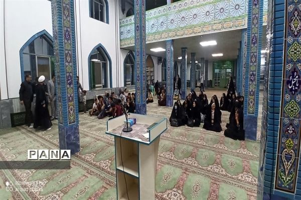 اعزام اولین کاروان زیارتی شهرستان طارم به حرم امام خمینی(ره)