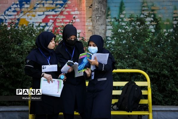 امتحانات نهایی مقطع متوسطه در قاب  تصویر