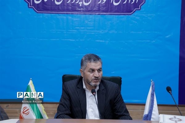 نشست شورای معاونان آموزش و پرروش قم با موضوع سازمان دانش‌آموزی