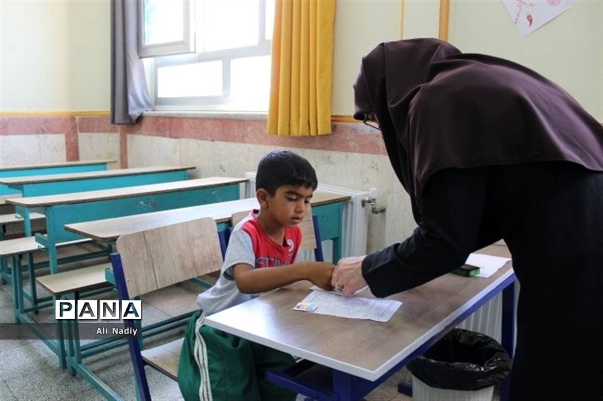 سنجش دانش‌‍آموزان برای ورود به دبستان در شهر جوادآباد