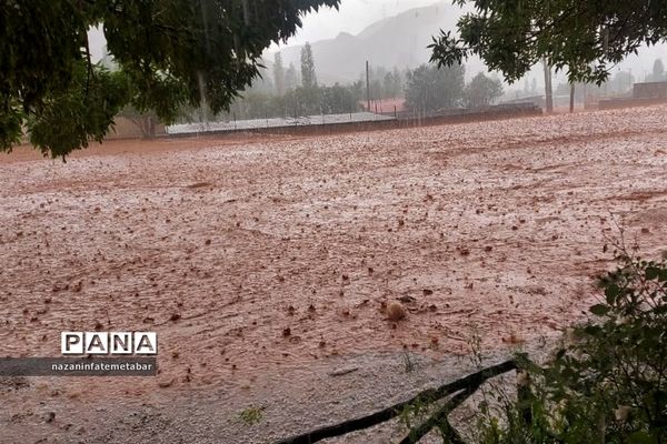 وقوع شدید سیل در برخی از روستاهای شهرستان فیروزکوه