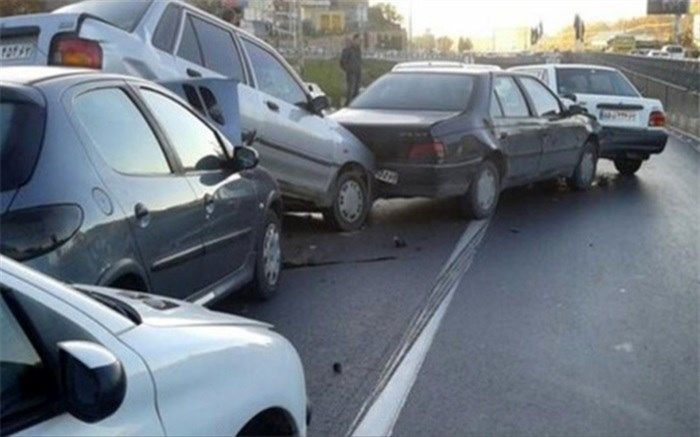تصادف ۳۰ دستگاه خودرو در اتوبان قزوین - کرج