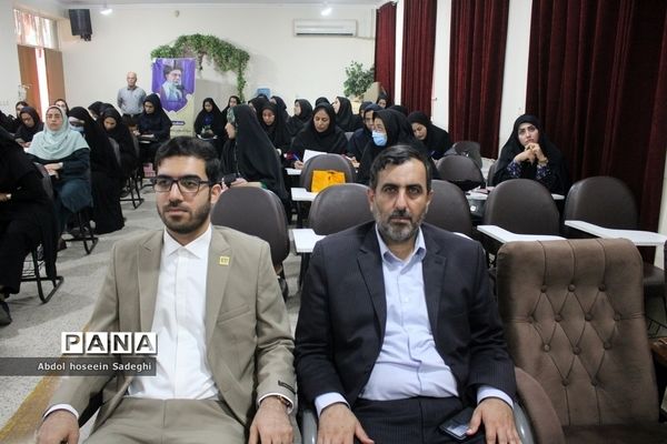 کارگاه توان افزایی آموزش دهندگان سوادآموزی استان بوشهر