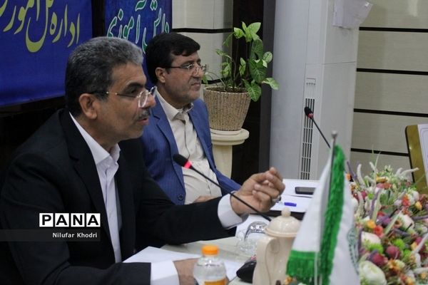 نشست مسئولان و کارشناسان سازمان دانش‌آموزی استان بوشهر