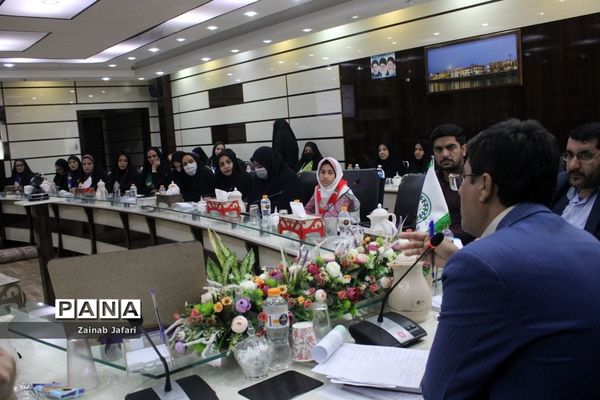 نشست مسئولان و کارشناسان سازمان دانش‌آموزی استان بوشهر