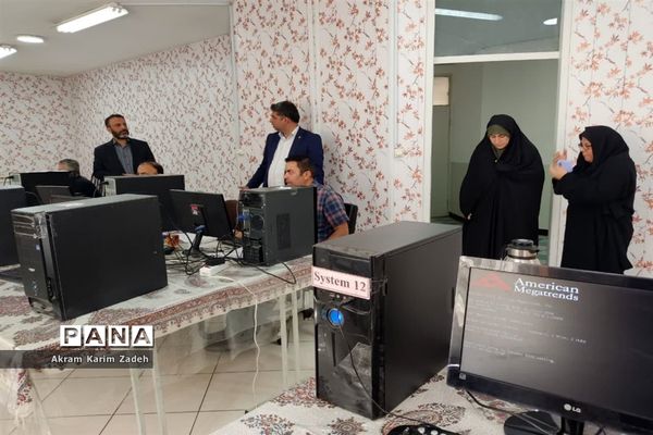 بازدید معاون پرورشی و فرهنگی آموزش و پرورش شهرستان‌های استان تهران  ازحوزه‌های تصحیح امتحانات نهایی اسلامشهر