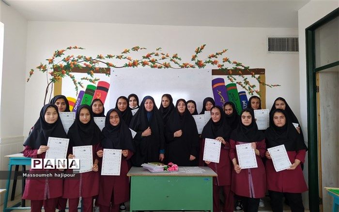 کسب رتبه دوم استانی در مسابقه نمایشنامه‌نویسی و تئاتر/ فیلم