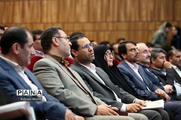 آیین تجلیل از مدال‌آوران المپیادهای علمی