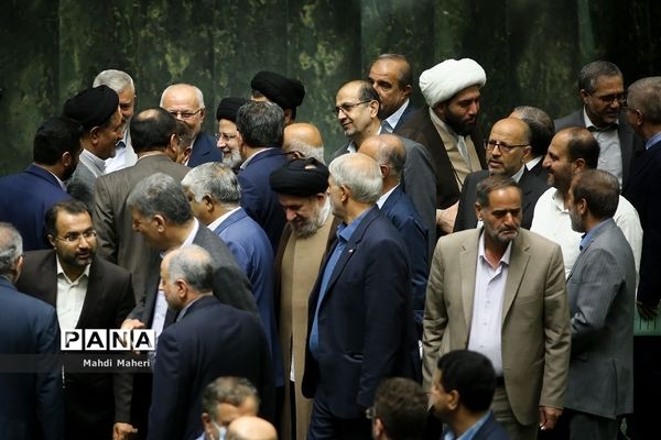 جلسه علنی مجلس شورای اسلامی با حضور رئیس جمهوری