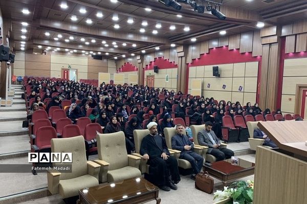 مراسم اختتامیه مدرسه انقلاب شهرستان‌های استان‌ تهران