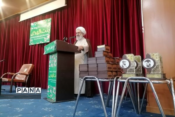 همایش خانوادگی دختران دانش‌آموز عضو هیات بنت‌الهدی قائمشهر