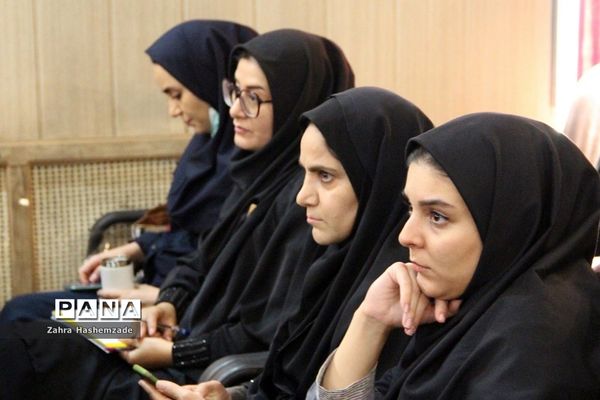 همایش ارتقای اطلاعات و دانش‌ مشاوران مدارس و مراکز مشاوره شهرستان‌های استان تهران