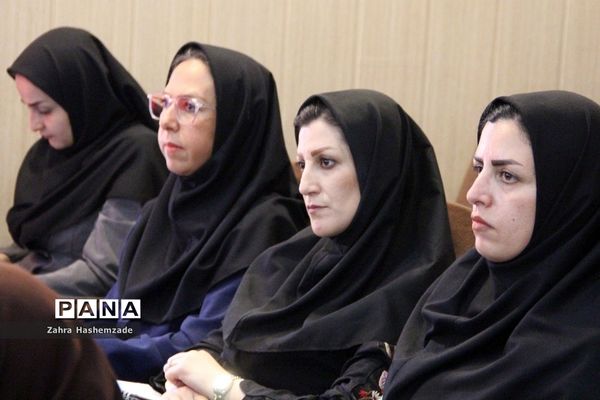همایش ارتقای اطلاعات و دانش‌ مشاوران مدارس و مراکز مشاوره شهرستان‌های استان تهران