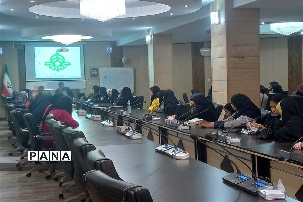 نشست هماهنگی اعزام دانش‌آموزان زیارت اولی استان البرز به مشهد مقدس
