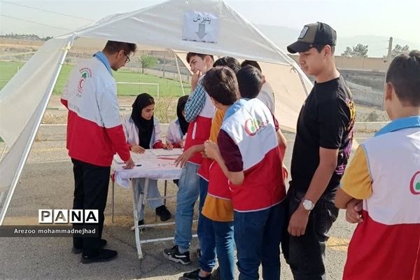 حضور اعضای کانون‌ دانش‌آموزی شهرستان قرچک در یازدهمین دوره المپیاد آماده دادرس