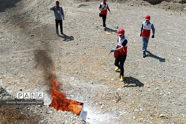 حضور اعضای کانون‌ دانش‌آموزی شهرستان قرچک در یازدهمین دوره المپیاد آماده دادرس