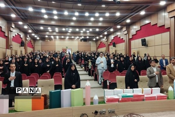 تقدیر از معلمان برتر خشت اولی شهرستان‌های استان تهران دراردوگاه استانی شهید محمد منتظری شهریار