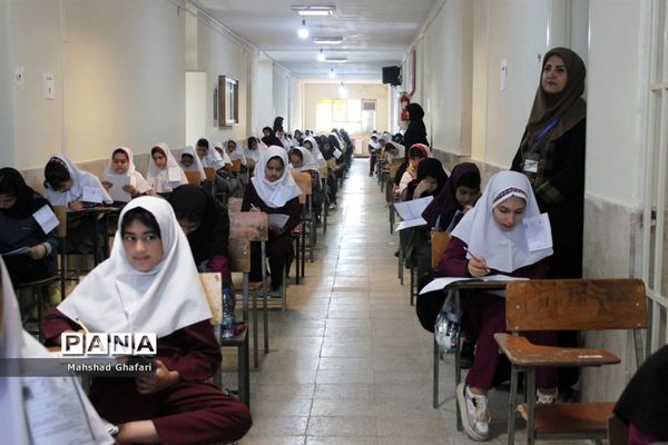 برگزاری آزمون مدارس استعدادهای درخشان در استان مرکزی