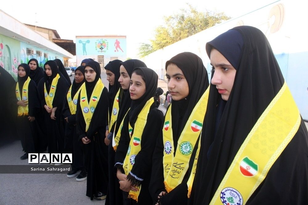 اعزام دانش‌آموزان دختر زیارت اولی  استان بوشهر به مشهد مقدس