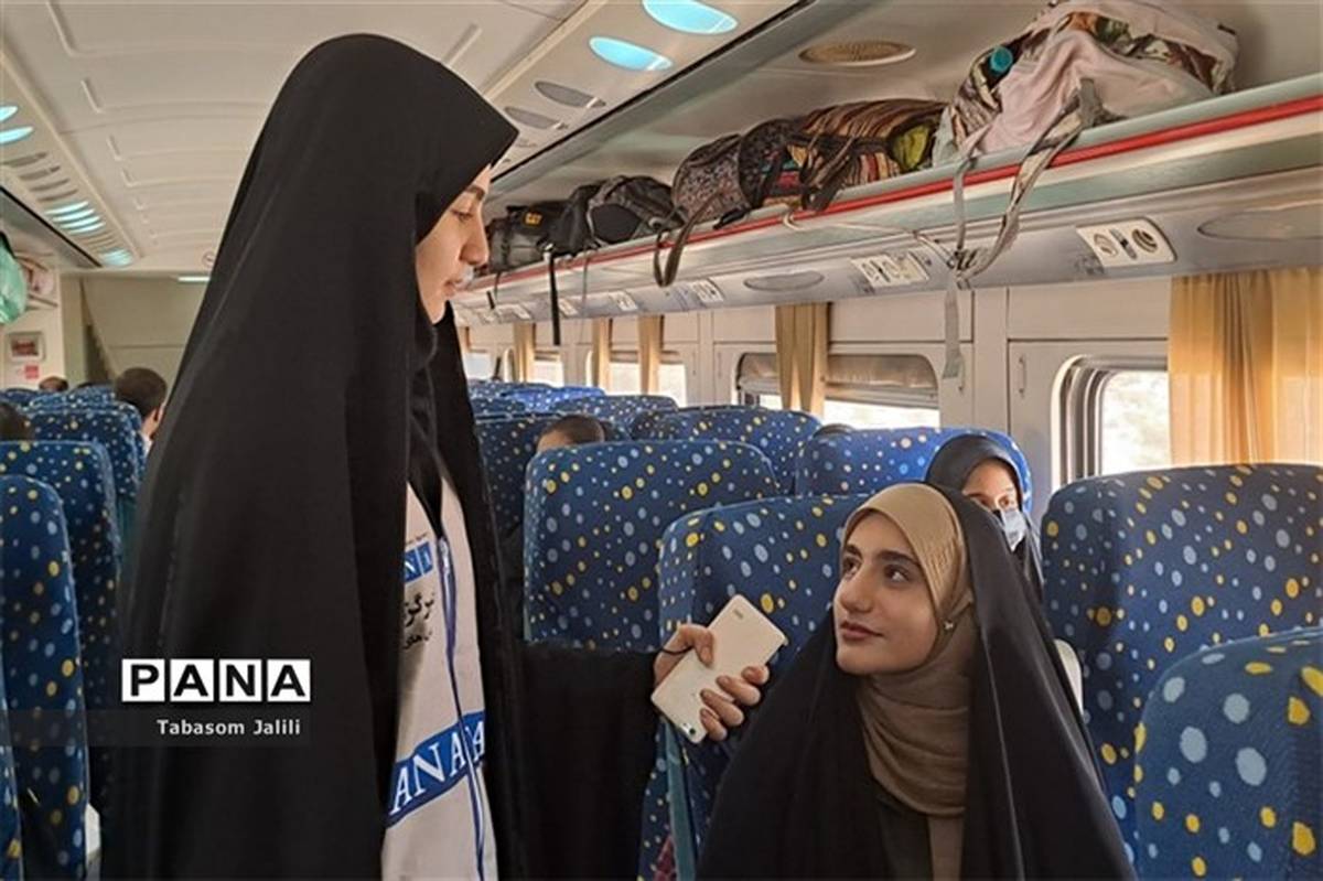 احساس دانش‌آموزان زیارت اولی شهرستان‌های استان‌تهران از حضور در سفر مشهد مقدس/ فیلم